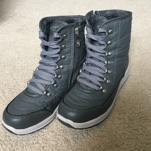 Weatherproof Women's Grey Cold Weather Boots | Size 6
